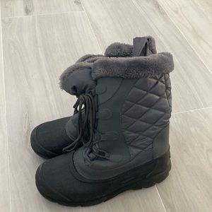 snow boots